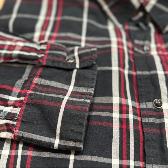 Levi’s Long Sleeve Pearl Snap Plaid Button Up Shirt Black Red White Modern Fit - Picture 6 of 8